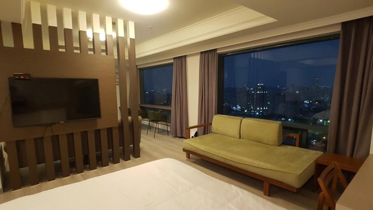 雲雀高樓景觀公寓 Taichung Extérieur photo